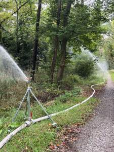 Geka Hochregner zur Flächenbrandbekämpfung Storz-C Dreibeinstativ